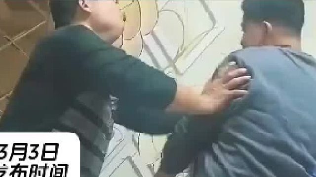 女子老公爱喝酒 没人管得住，13岁182大儿子一出手，爸爸瞬间没辙了