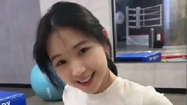 额头上的豆 是为你长的