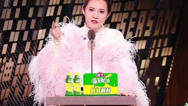 这个梗好妙，一句话骂两个人