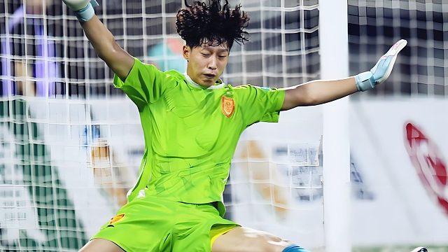 未来国门？19岁姚浩洋首秀2次神扑：用指尖极限托出必进球！