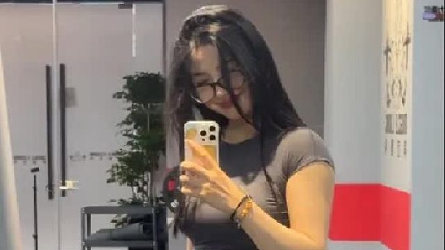 比我厉害的人多了 我算美女一个