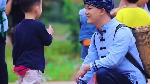 陈小春之子Jasper直言：更盼妈妈同行节目，而非爸爸相伴