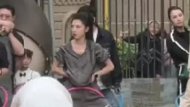 小时候还家长丢人，长大了给孩子丢人