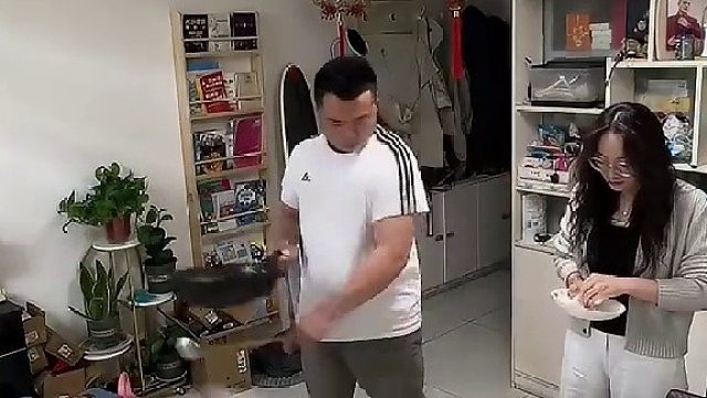 不是一家人，不进一家门。