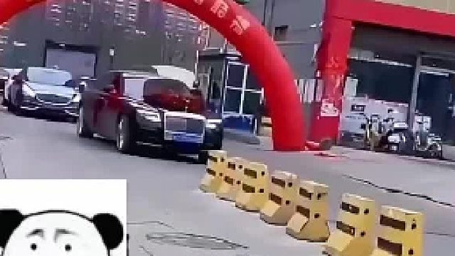 那么贵的车都没前雷达吗？