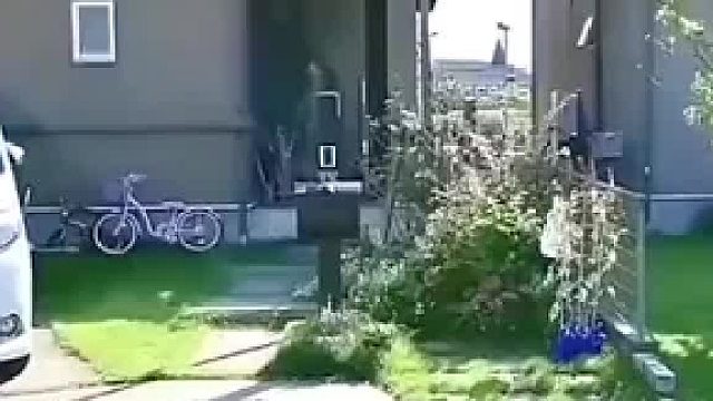 我要住他家隔壁区，然后成为她老公领导，去她家吃饭