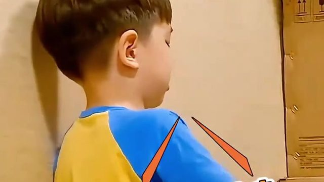 嗯哼：我要离家出走去香港