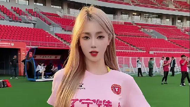 变身足球宝贝喽！