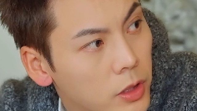 疯狂的狼人是陈伟霆时 笑的停不下来