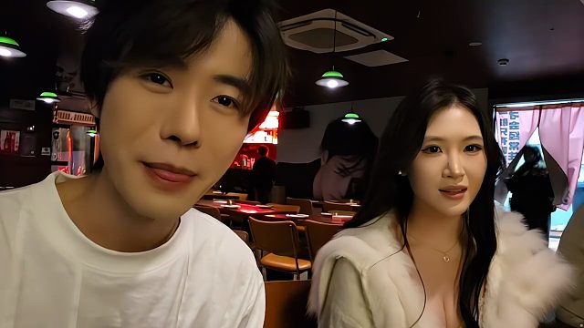 子圣对路人疯狂扫雷，最后才发现是女嘉宾，这下人设全崩了