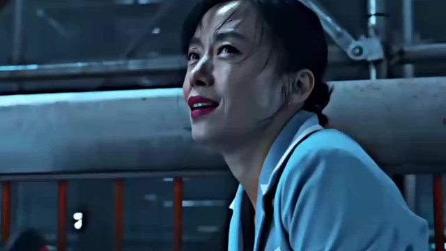 电梯战神：阿西吧，不讲武德，居然用枪