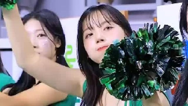 气质清纯美丽动人