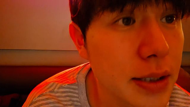 还是童锦程会过日子，暗示文彬子圣送的s26u好，把彬哥都整沉默了