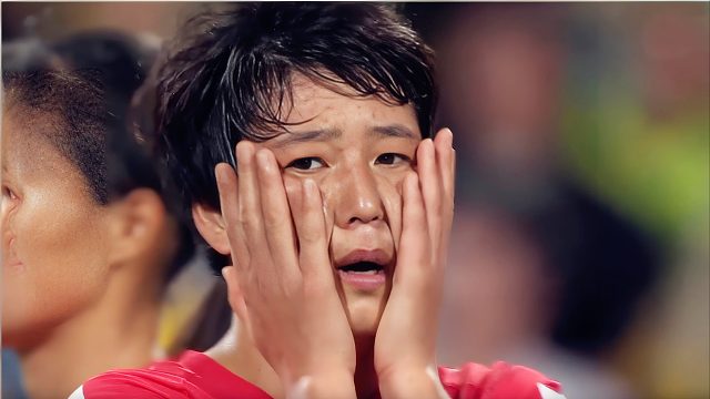 冰火两重天！澳洲女足晋级4强相拥狂欢，朝鲜球员捂脸痛哭