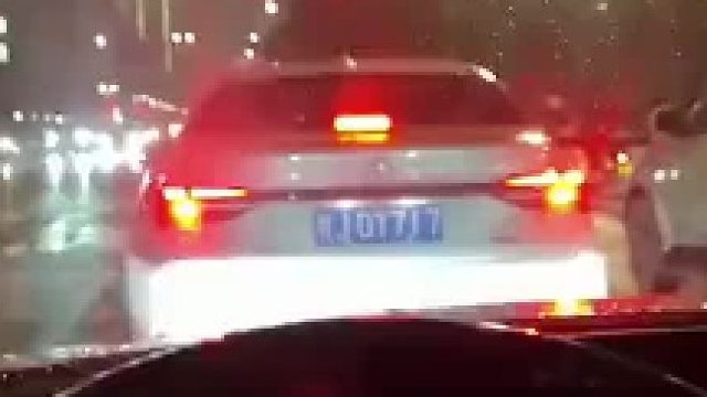 车速表300的价格多少钱？. .. .