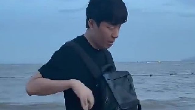 他必然是个成功的企业家