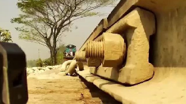 真怕轨道哪天断了.