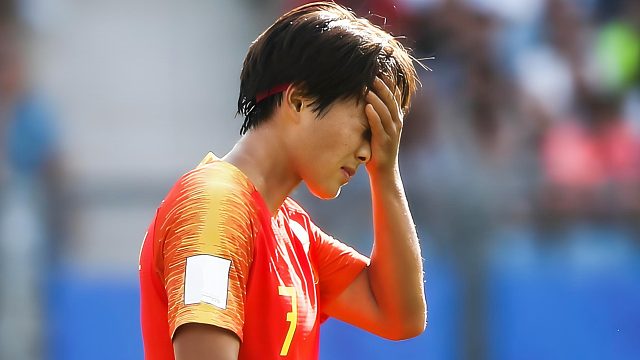 遗憾停赛！王霜冲撞门将累计两张黄牌，无缘亚洲杯半决赛