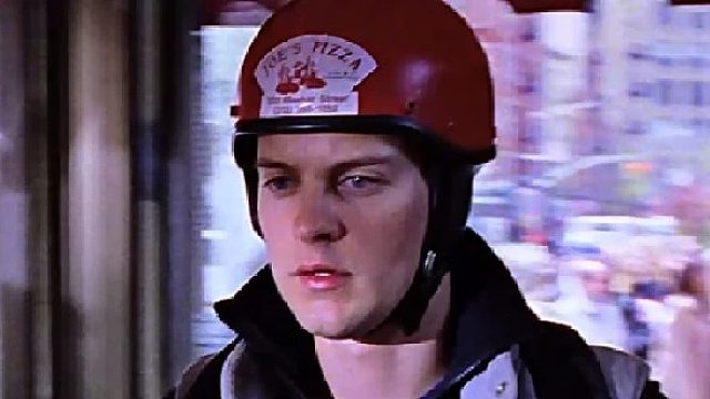 这些镜头告诉你，托比版蜘蛛侠为什么最穷也是最真实的