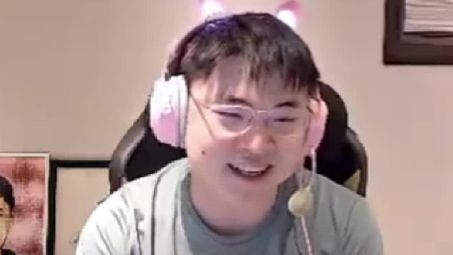 【Uzi】神的伟大！乌兹杯初衷：圆年轻人职业梦！职业强度很高，像韩服第一夏洛特打LPL也没打出成绩！