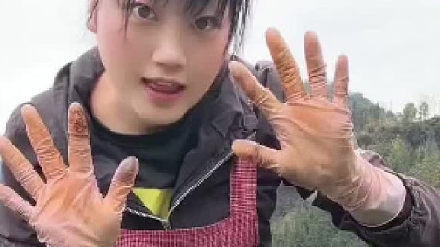 ~一顿操作猛如虎，一看工资两千五