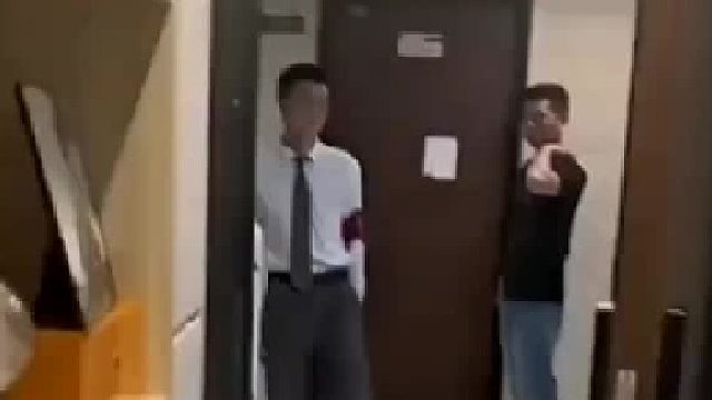 开个门500块  真的是贫穷限制了我的想象