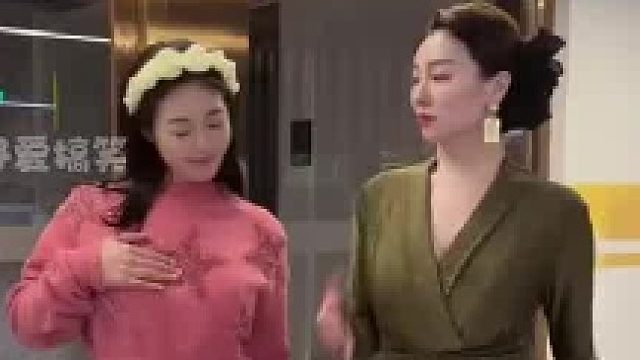 妈妈想学舞蹈女儿教着教着变味了妈妈已经猜到了结尾