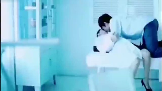 女医生在医务室热吻 不要晚上看容易刺激