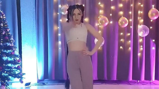 俄罗斯姑娘才艺表演24.01.16_空军(阿妮亚)02