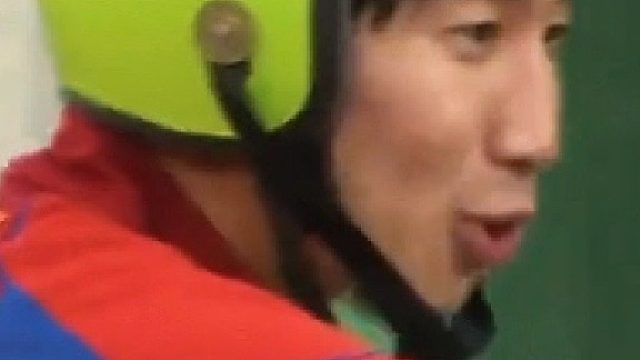 和高个子的李光洙配合也是不容易！