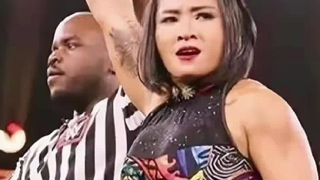 器张的老外用拐杖击打李霞结果被李霞打断大腿