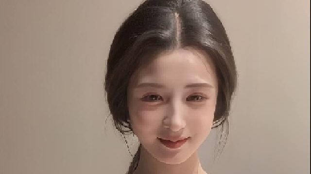 轻轻一眼，便足够心动