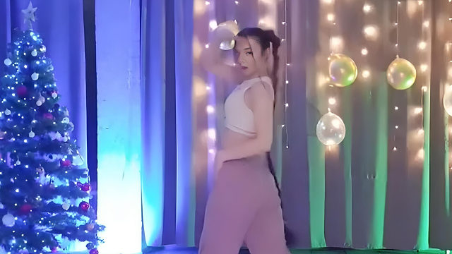 俄罗斯姑娘才艺表演24.01.16_空军(阿妮亚)08