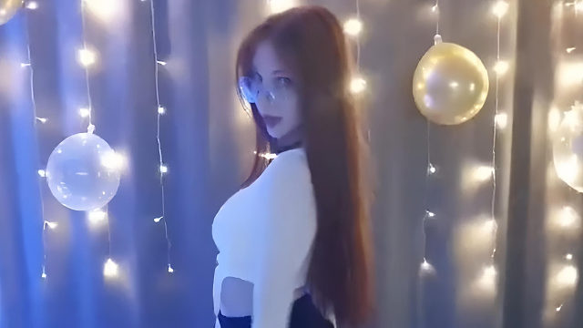 俄罗斯姑娘才艺表演24.01.16_静儿(拉达)01