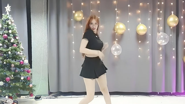 俄罗斯姑娘才艺表演24.01.16_静儿(拉达)02