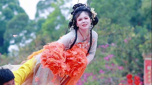 问花，问叶，颜色正好，东莞观音山体验飞天威亚，怦然心动！