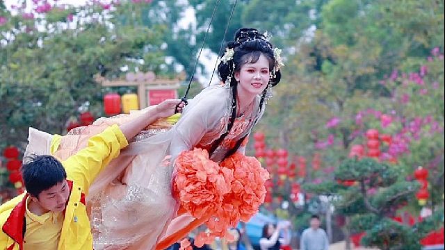 春意渐浓，来东莞观音山体验一次飞天威亚，圆一个仙女梦！