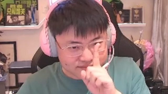 【Uzi】呼吸哥：怪不得今天这么简单！感谢神，0-4把我带到6-4！乌兹：得感谢青蛙啊！