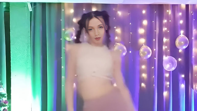 俄罗斯姑娘才艺表演24.01.16_空军(阿妮亚)12