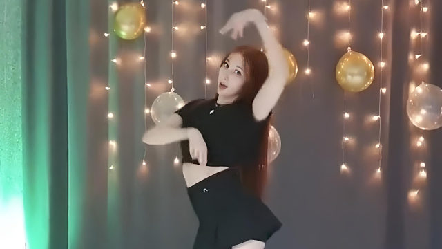 俄罗斯姑娘才艺表演24.01.16_静儿(拉达)04