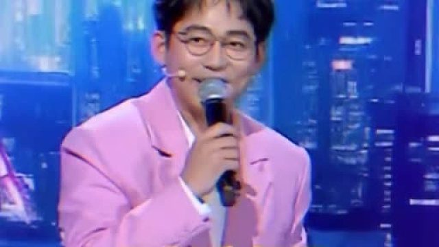 苏醒是懂怎么抢镜头还不被剪掉的