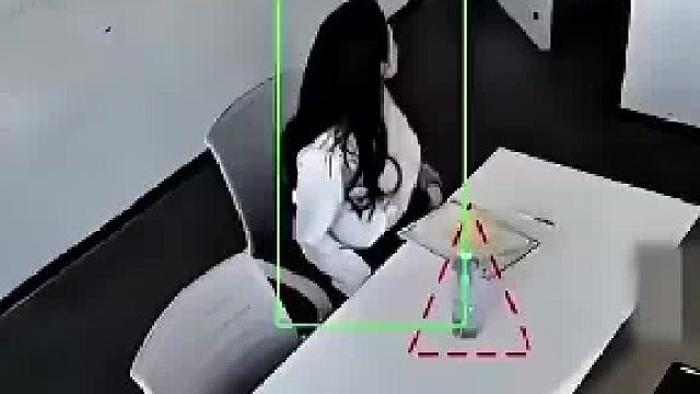 小姐姐最后的动作才是最好看的。