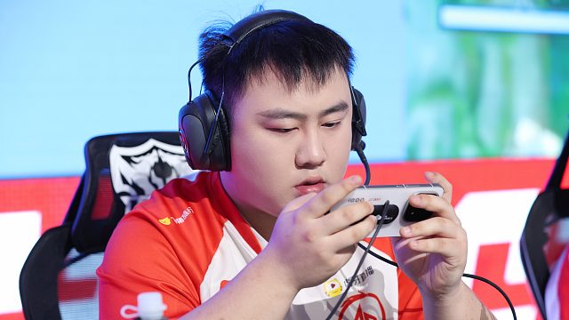 AG压制JDG，轩染又打出名场面，钟意完成救赎，长生打的太团队了