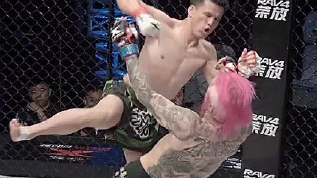 器张的日本选手恶意推搡被穿山豹”狂揍日本选手