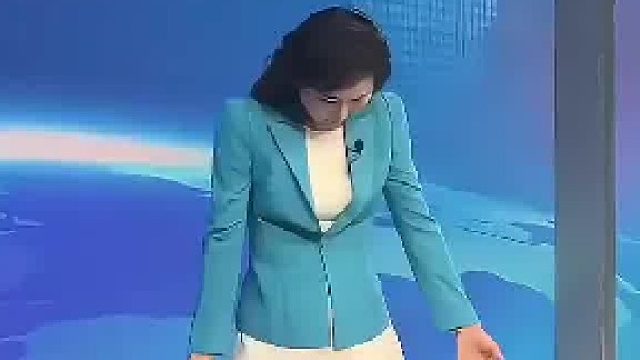 穿短裙就不能主持了吗