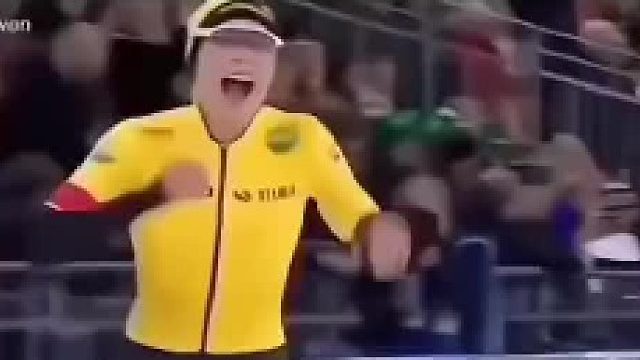 低头的那一下表明自己已经认输了