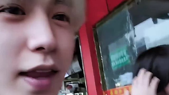 当童锦程跟蔓越莓同居一个星期，童表示自己的良知不允许碰她