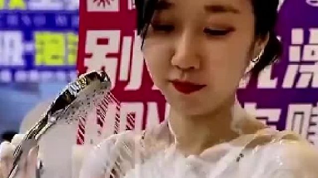 高科技洗澡越洗越离谱了结果万万没想到