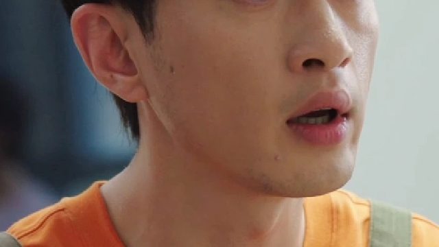 上一秒：先捐三十年！下一秒：要不先捐一年？