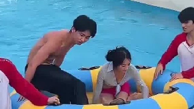 一看就是老演员了